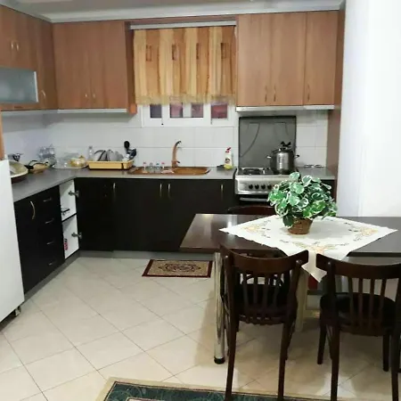 Apartament Spacious In + Balcony Saranda